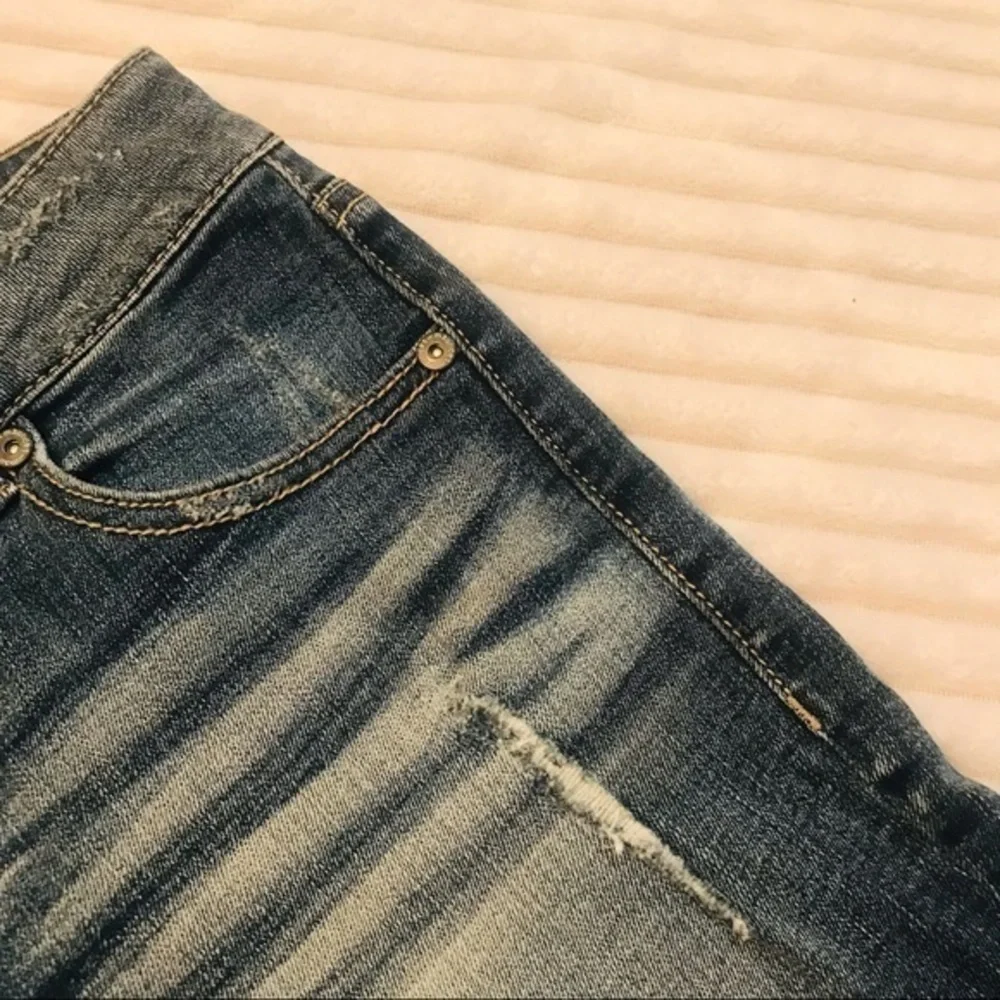 Maurices Distressed Stretch Denim Jean Shorts size 0 25